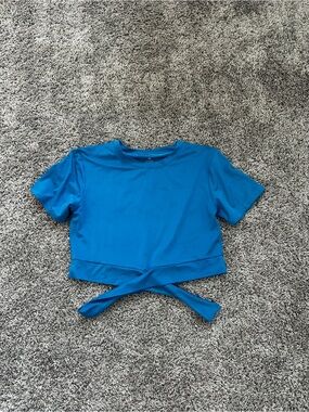 NVGTN blue crop workout top